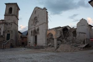 Foto Mario Sabatini - LaPressecronaca03 11 2016 NorciaTerremoto centro Italia :Rilevamenti fotogrammetrici del centro storico di Norcia di un nucleo dei Carabinieri in Piazza San Benedetto